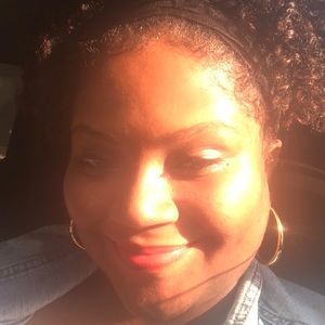 Meet your Posher, Michele